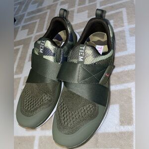 TIEM indoor cycling shoes (cleats NOT included) size 7.5